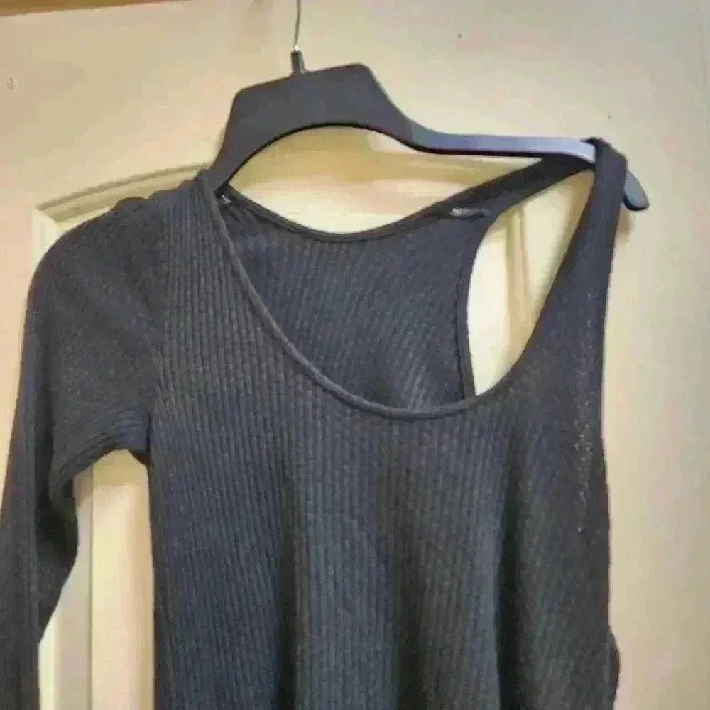Lovers and friends black one shoulder ribbed tank top size medium - Picture 5 of 6